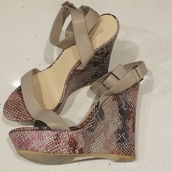 Shoedazzle High Heeled Wedge - Picture 3 of 5